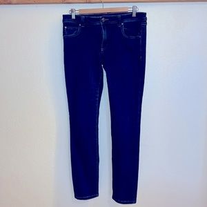 💥2/$15💥 Christopher & Banks stretch denim jeans, size 8 average